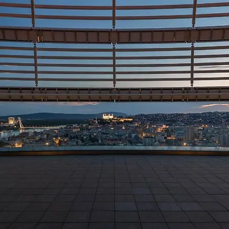 Sky Park Castle-amazing View 公寓 布拉迪斯拉发