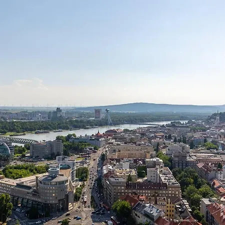 Διαμέρισμα Sky Park Castle-amazing View Μπρατισλάβα