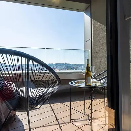 Διαμέρισμα Sky Park Castle-amazing View *